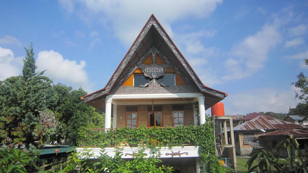 Horas Family Home Tuk Tuk Exterior photo