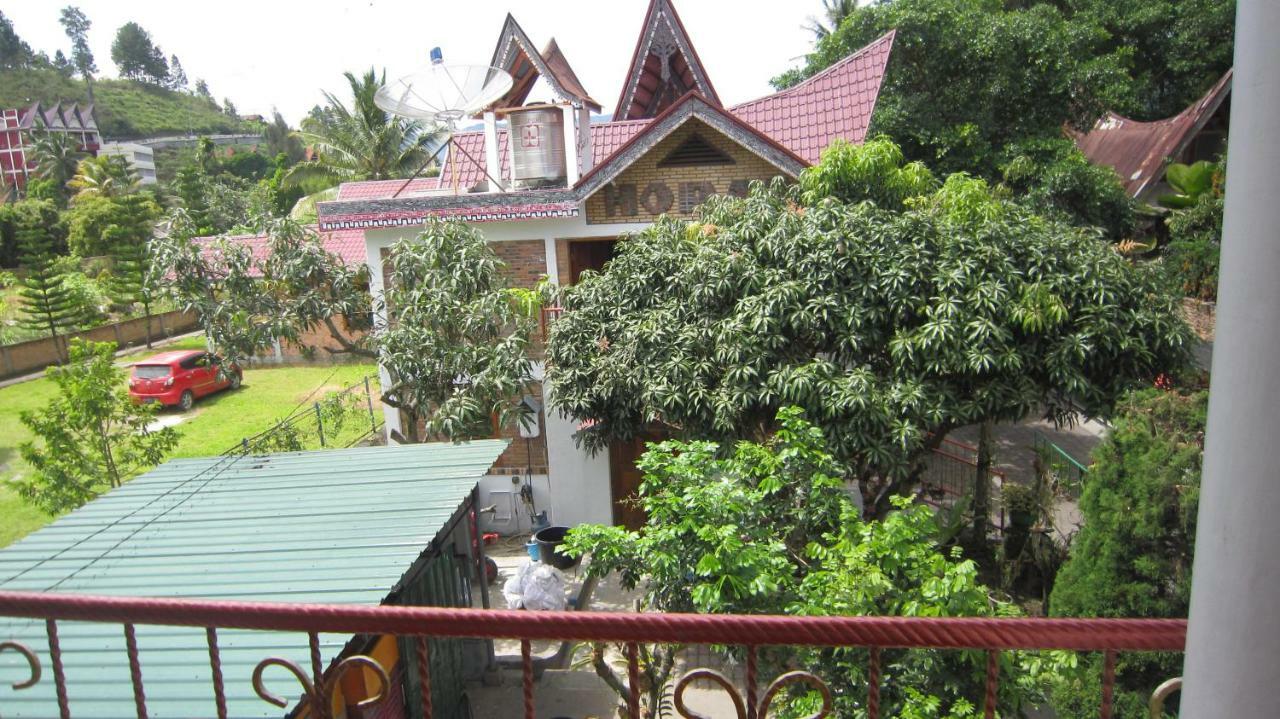 Horas Family Home Tuk Tuk Exterior photo