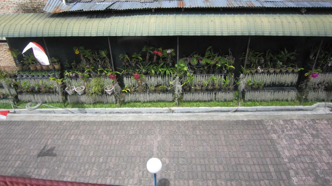 Horas Family Home Tuk Tuk Exterior photo