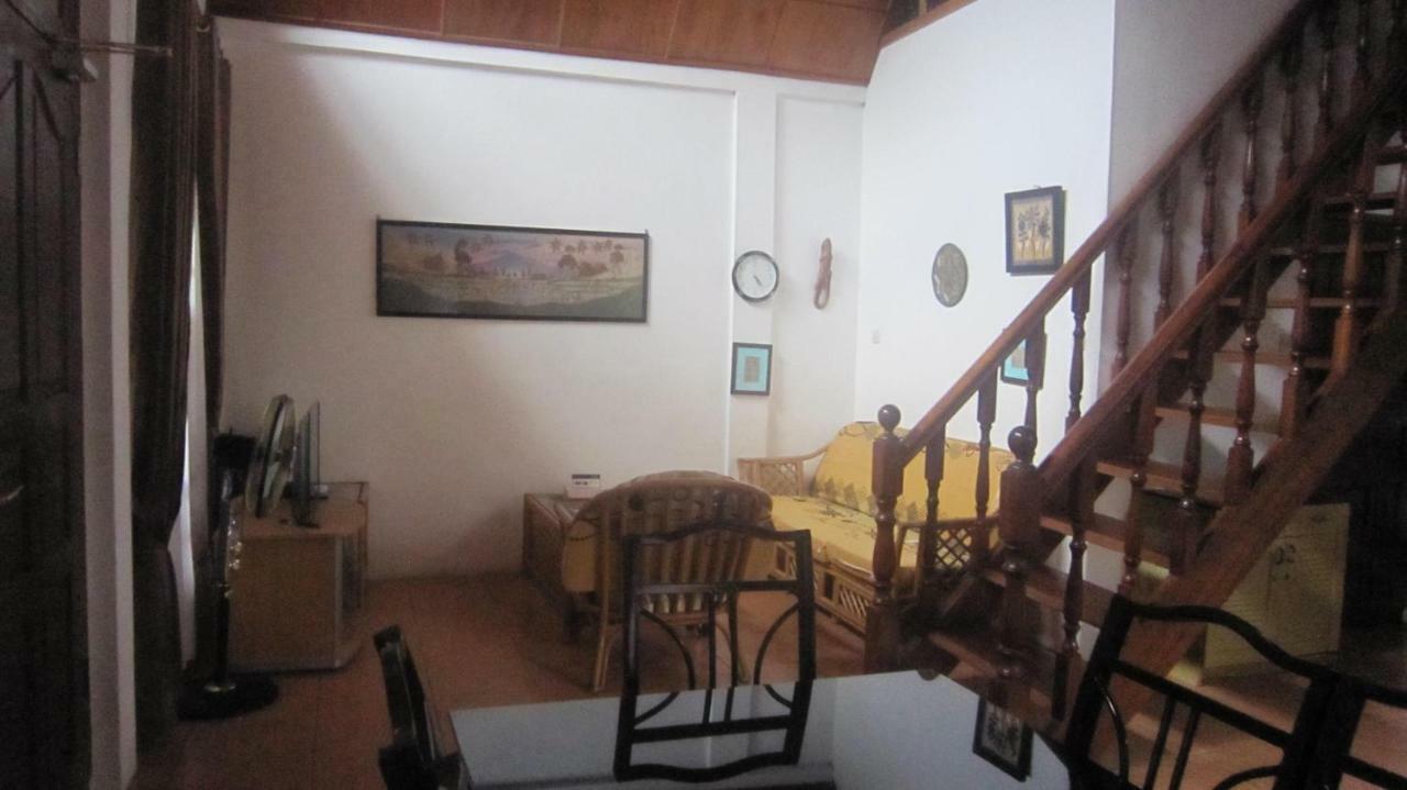 Horas Family Home Tuk Tuk Exterior photo