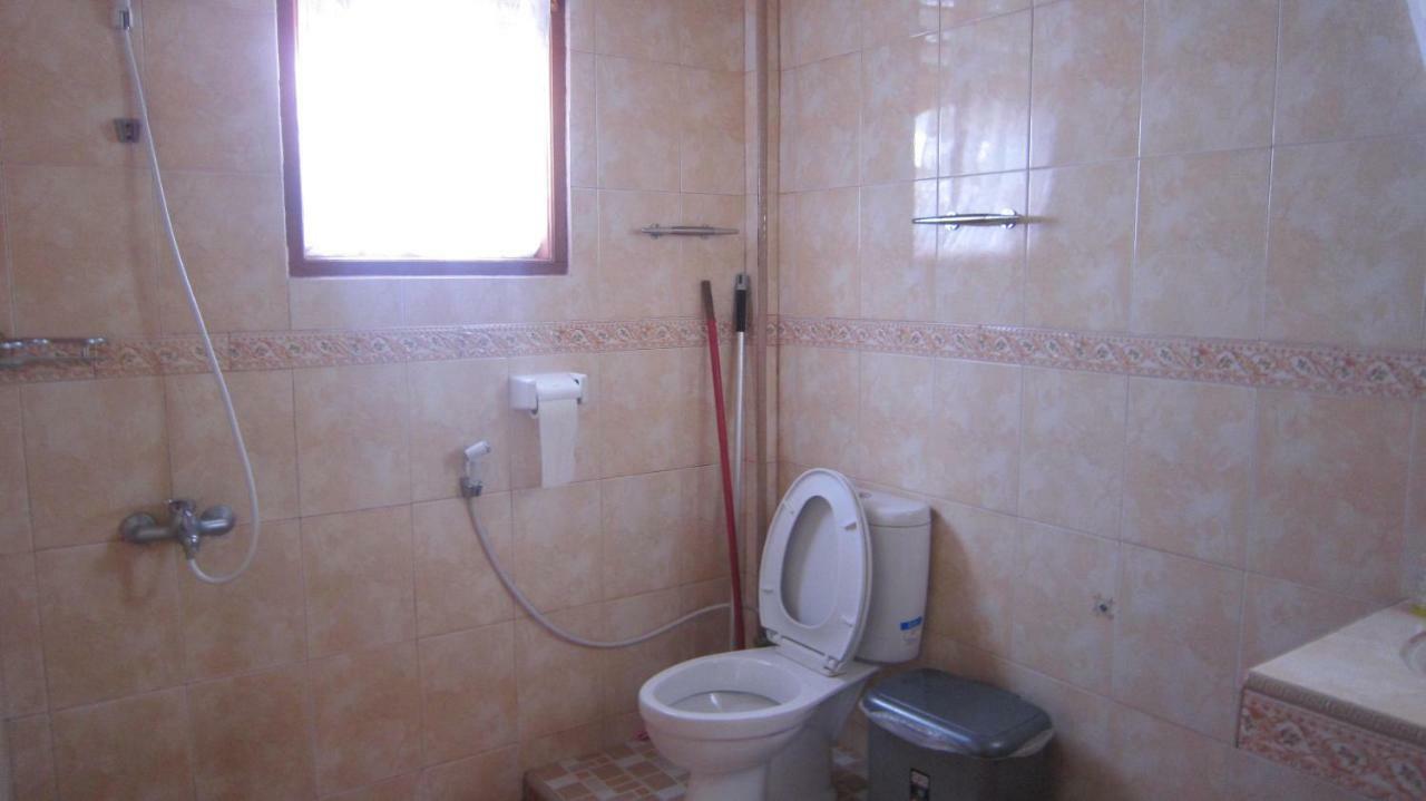 Horas Family Home Tuk Tuk Exterior photo
