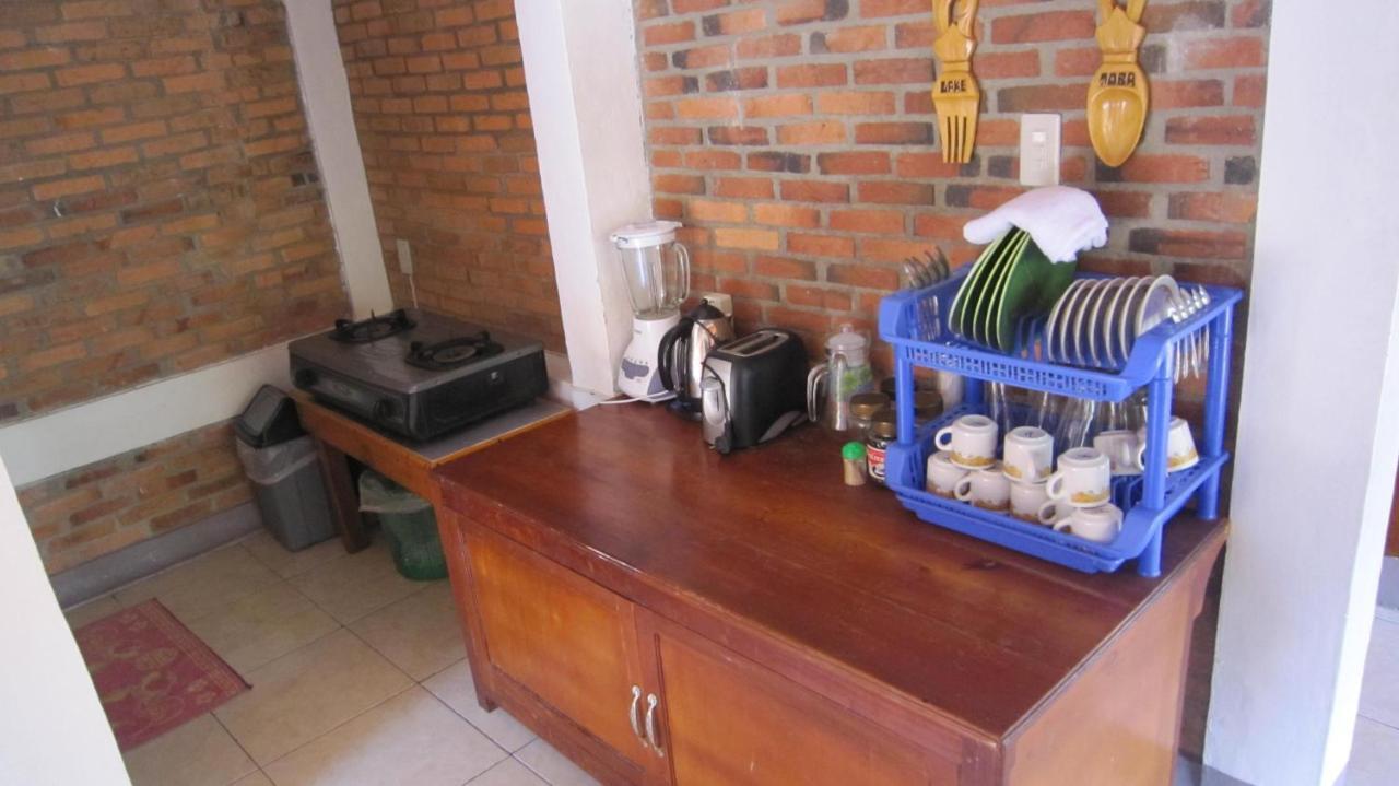 Horas Family Home Tuk Tuk Exterior photo