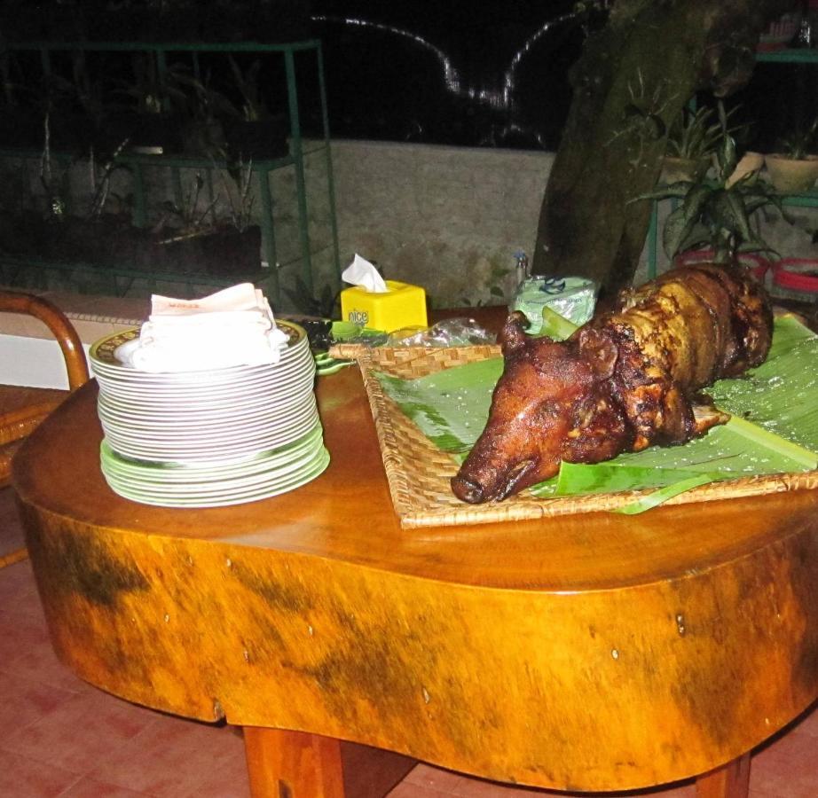 Horas Family Home Tuk Tuk Exterior photo